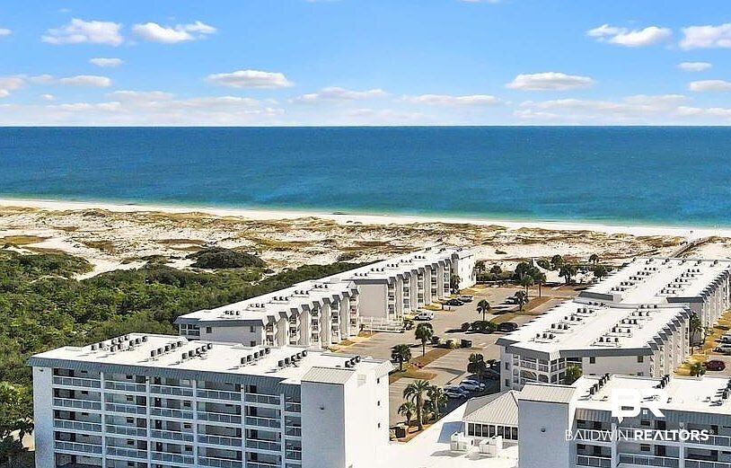 1st image of 400 Plantation Rd #1307