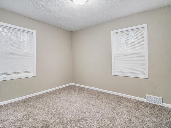 4th image of 3111 S Saint Joseph St