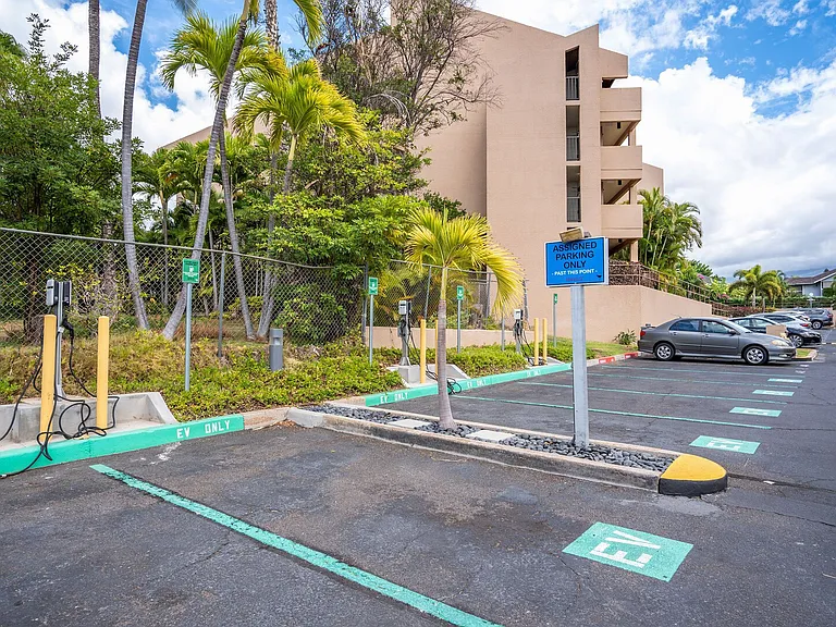 S Kihei Rd — Photo 35