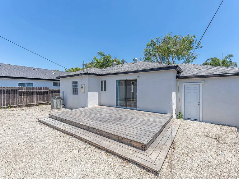 17309 Elgar Ave — Photo 17