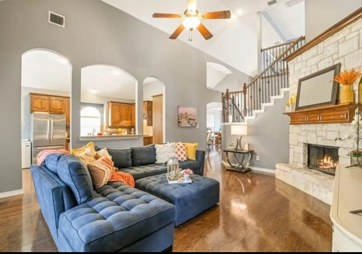 Spacious 5BR House in Keller — Photo 1