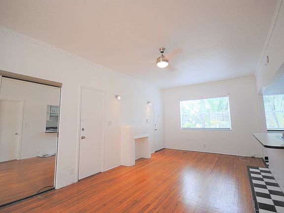 2nd image of 844 Euclid Ave #Four