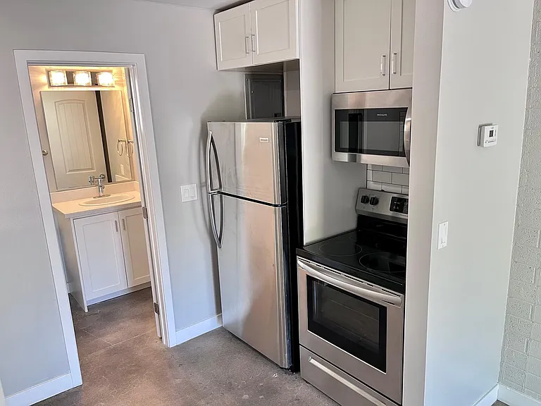 2621 E Campbell Ave #4 — Photo 8