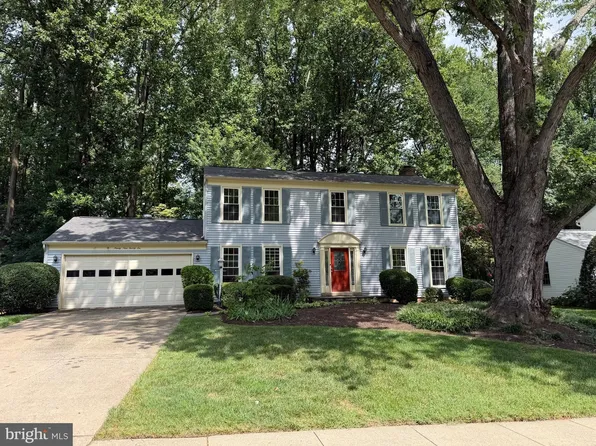 9926 Stone Wood Ct, Burke, VA 22015