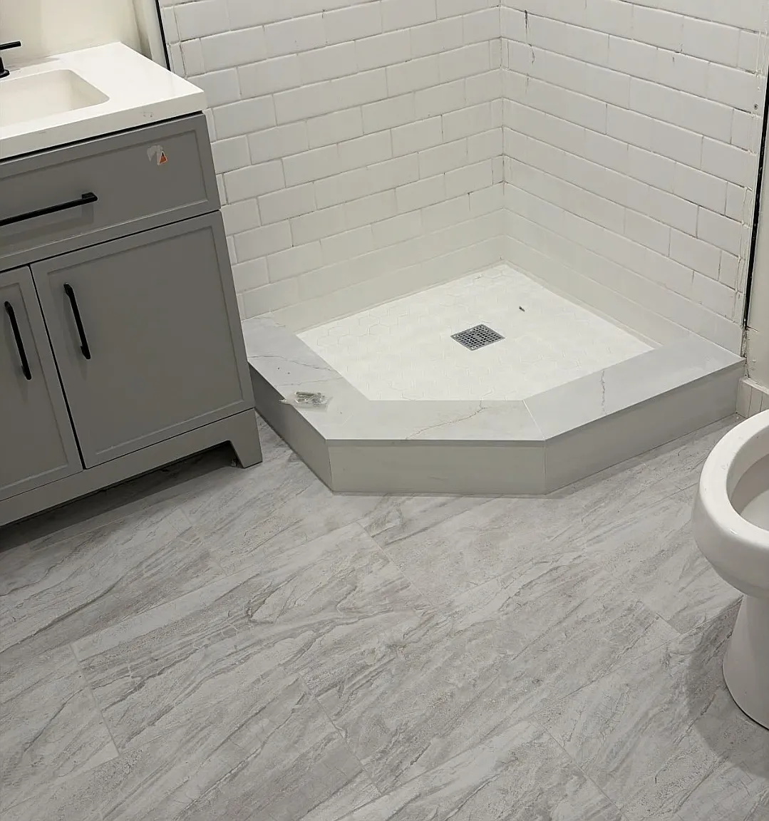 2 bed, 555 sqft, $2,440 — Photo 2