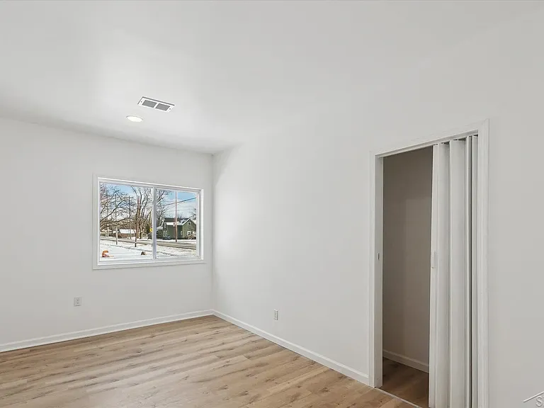 356 Shattuck Rd — Photo 10