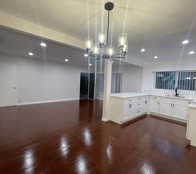 1st image of 5301 Corteen Pl APT 7