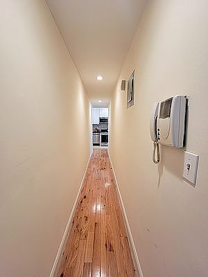 5th image of 417 W 43rd St #V