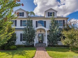 166 Grand Blvd, Massapequa Park, NY 11762