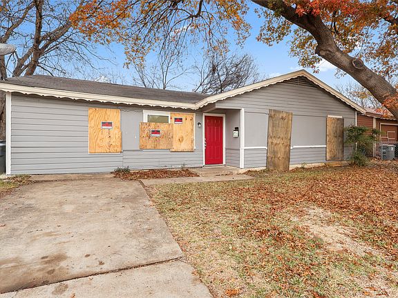 3rd image of 725 Emberwood Dr
