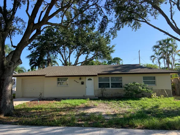 3329 Grove Rd, Palm Beach Gardens, FL 33410