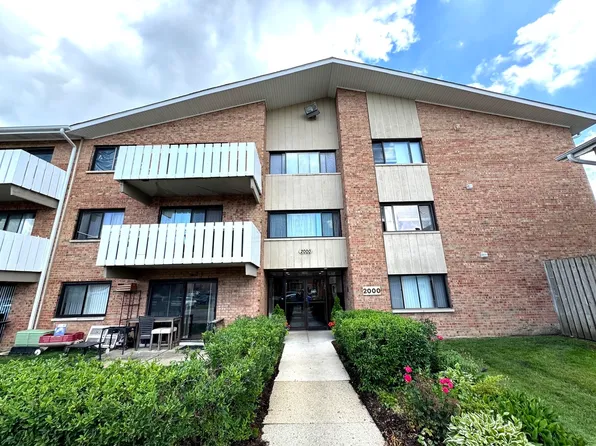 2000 Bayside Dr Unit 110, Palatine, IL 60074