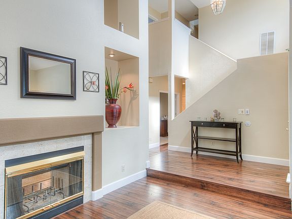 4th image of 2456 Del Mar Ct