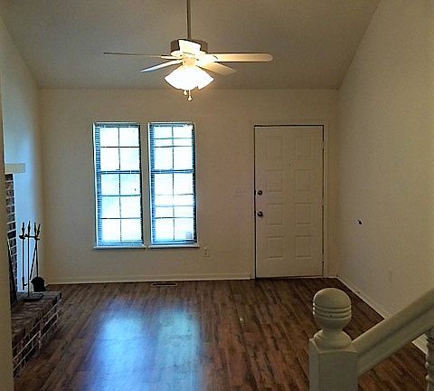 3rd image of 4544 Mercier St