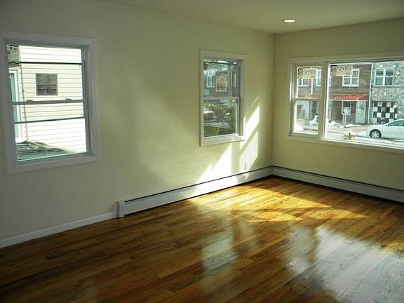 5th image of 18727 120th Ave