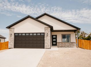 1515 Magpie Gulch St, Montrose, CO 81401