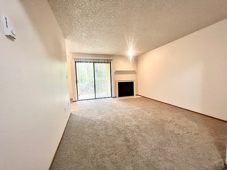 Sherwood Apartments — Photo 3