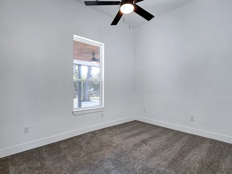 2425 Monterey St — Photo 25