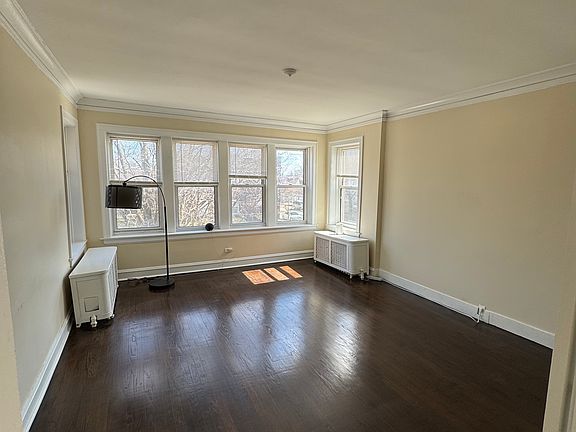 2nd image of 1240 S 59th Ave #2