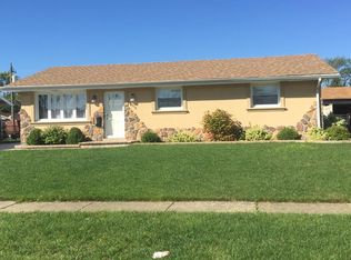 9112 Orchard Ln, Bridgeview, IL 60455