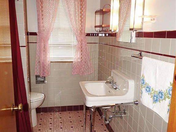 5th image of 2096 Guarnieri Dr NE