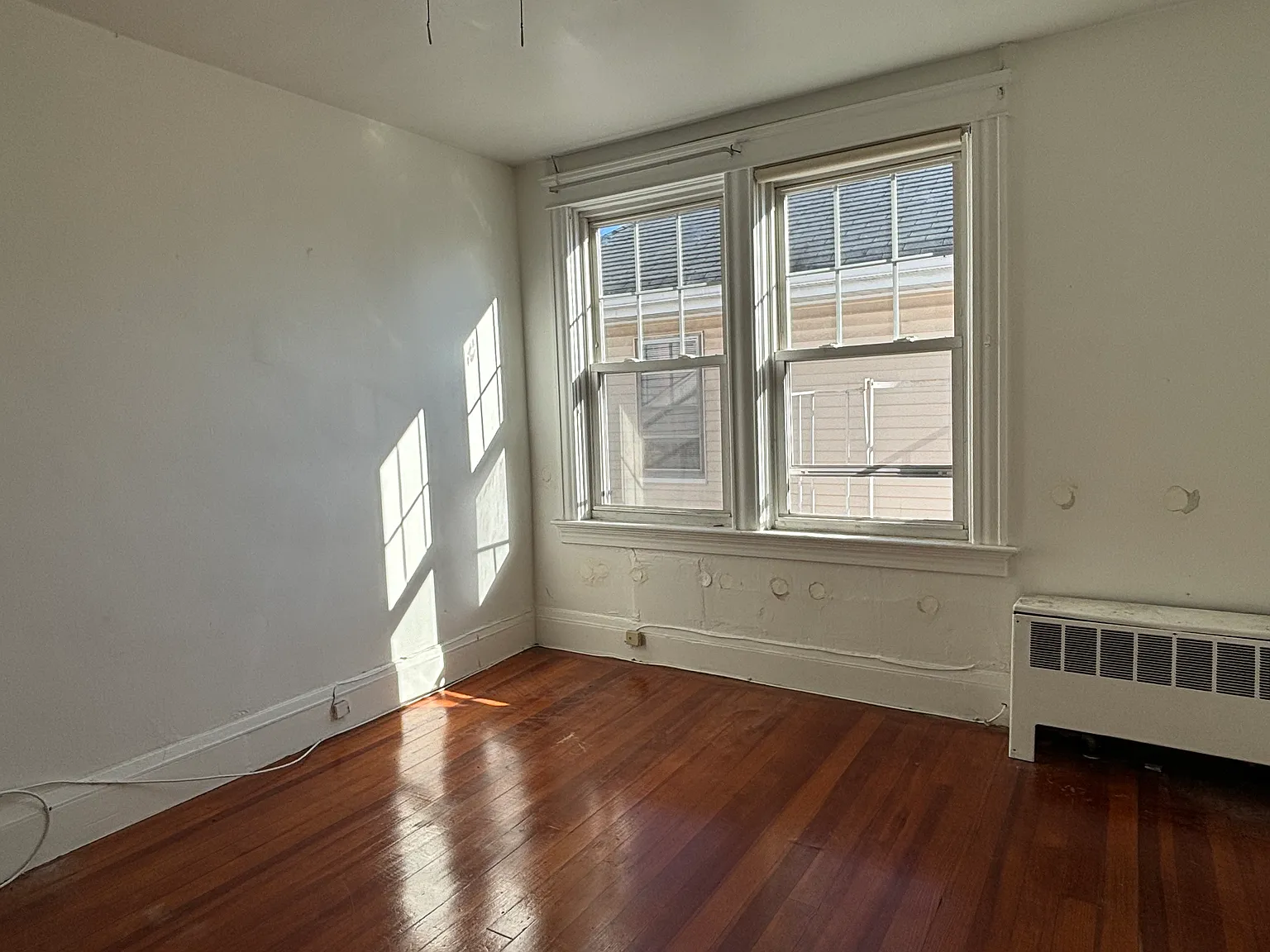 2 bed, 1000 sqft, $2,000 — Photo 2
