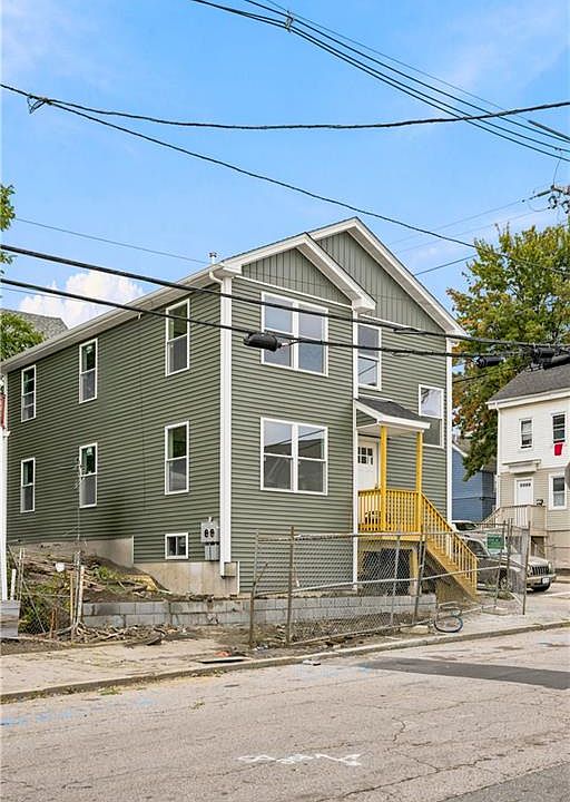 2nd image of 106 Julian St