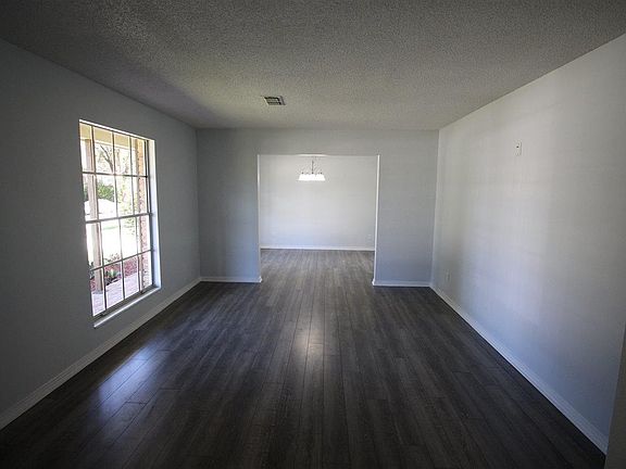 2nd image of 6855 Stonehenge Cir