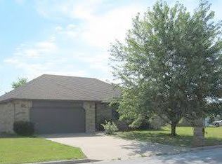 1213 W Butterfield Dr, Nixa, MO 65714