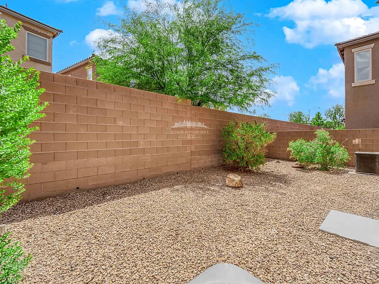 680 Forest Peak St — Photo 17