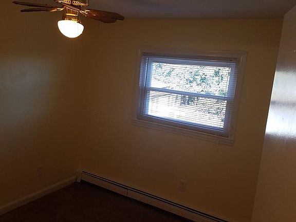 5th image of 28 Buckley St #B
