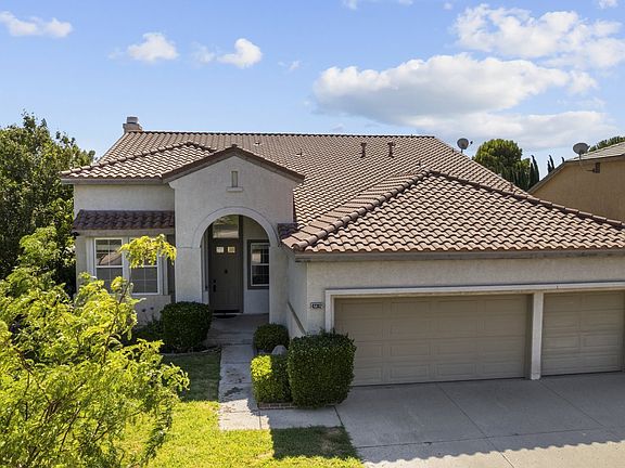 2nd image of 42302 Sunnyslope Dr