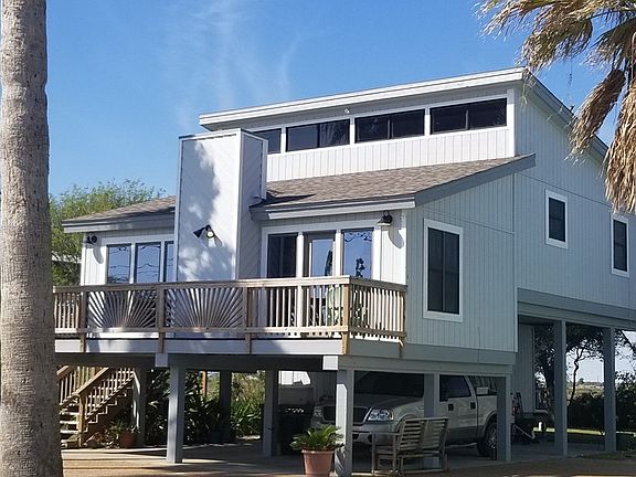 3rd image of 2717 Bay Vista