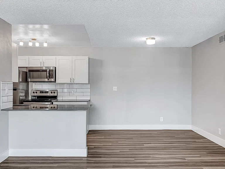 3600 University Center Dr — Photo 5