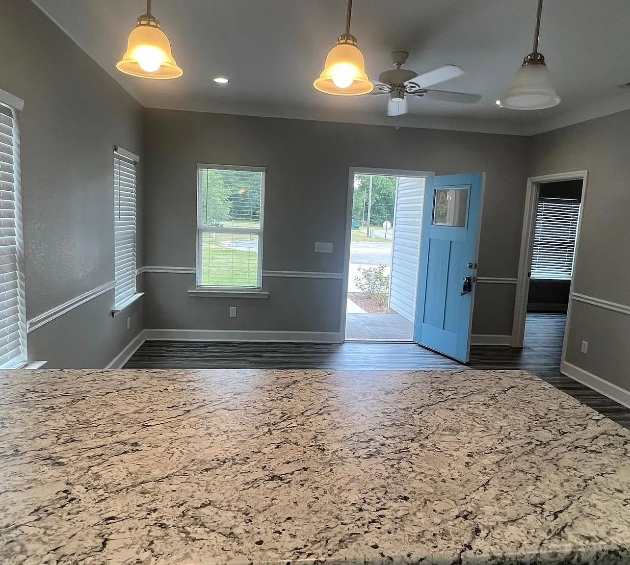 2 bed, 950 sqft, $1,395 — Photo 3