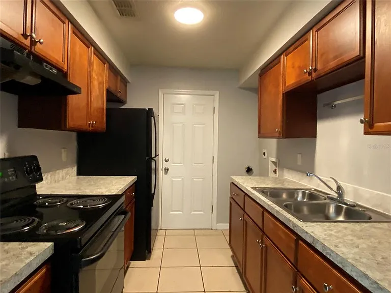 118 Eaton St #4 — Photo 8