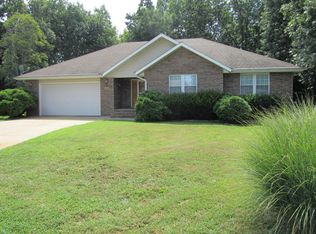 3920 W Leisa St, Springfield, MO 65807