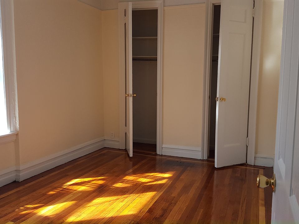 1st image of 64 W 192nd St APT 4F