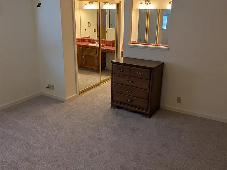 1588 Liverpool Ct — Photo 10