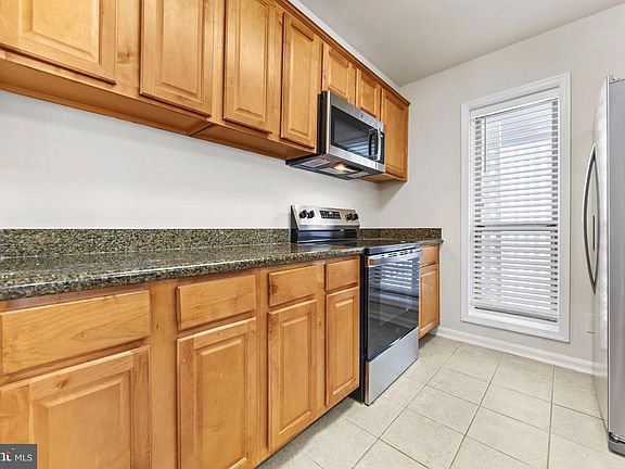 5th image of 3175 Summit Square Dr #5-E12