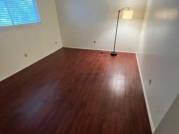 2103 3rd St APT D, Sacramento, CA 95818
