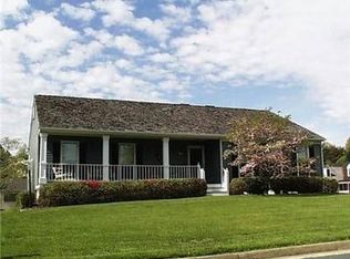 1051 Hopkins Ct, Charlottesville, VA 22901