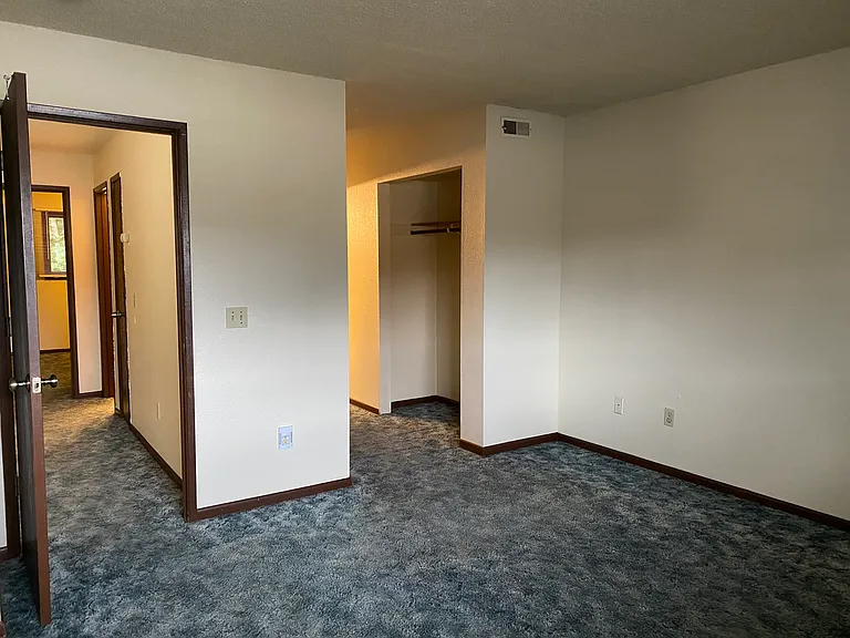 924 E 79th Ave #6 — Photo 9