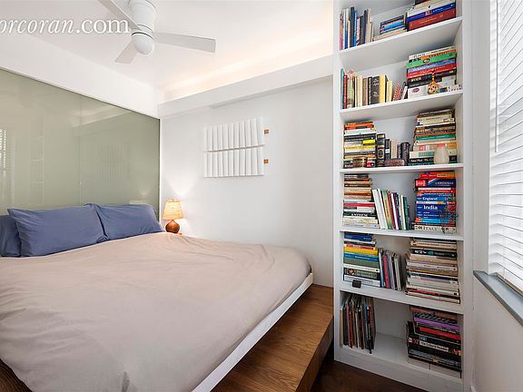 4th image of 250 W 15th St APT 2E