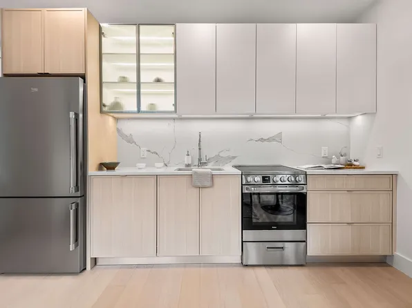 218 Front St, Brooklyn, NY