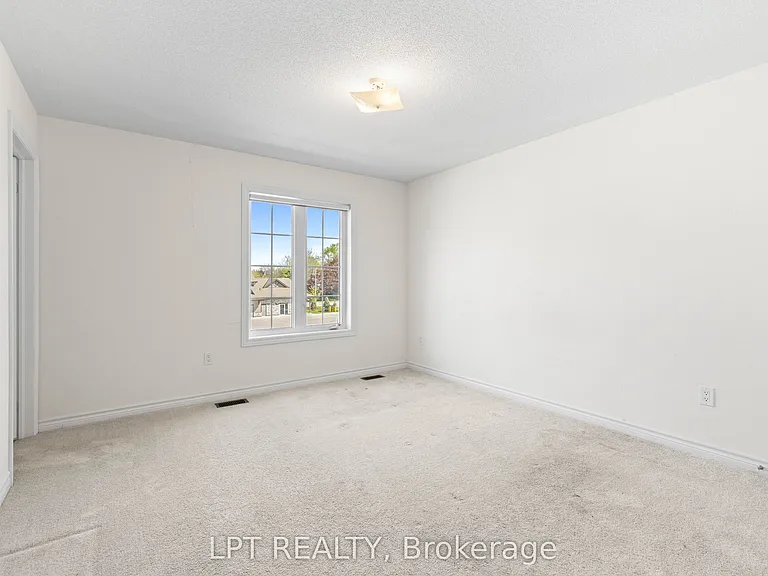 110 Grew Blvd #Townhouse 05 — Photo 17