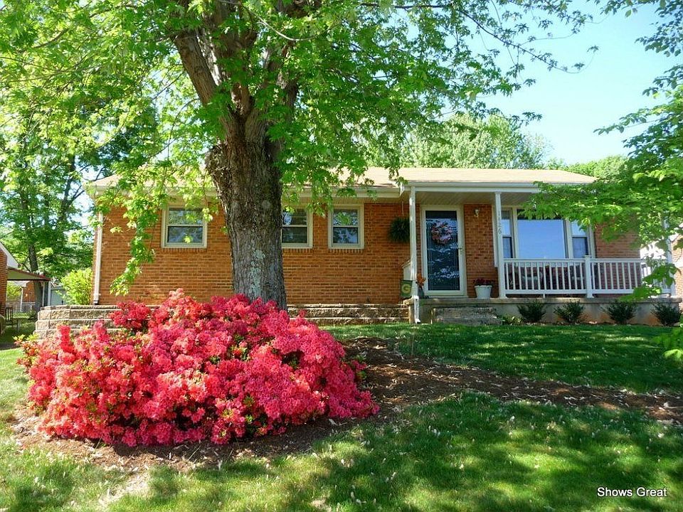 For Sale: 1426 ARROW DR, Salem, VA 24153