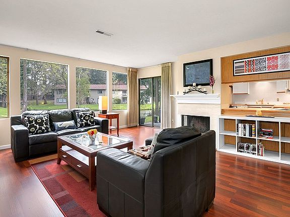 2nd image of 1331 Bellefield Park Ln