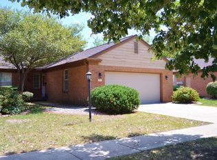 1806 Lakeside Dr, Champaign, IL 61821
