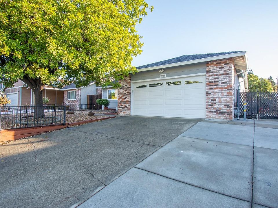 1st image of 2918 Redwood Dr